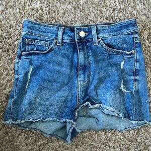 LIKE NEW H + M SHORTS